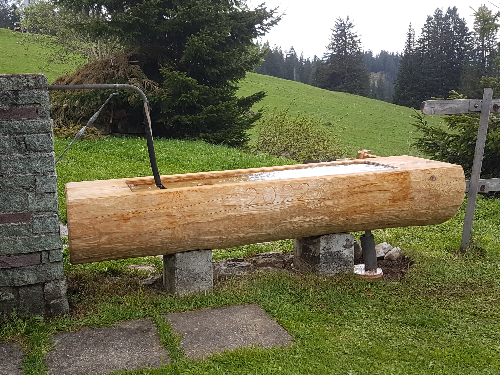 Holzbrunnen
